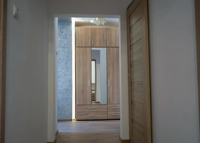 Mirandis Toamnei Daire Braşov